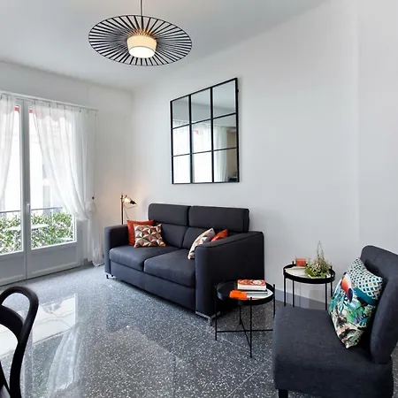 Apartment Next To Croisette And Beach Cannes