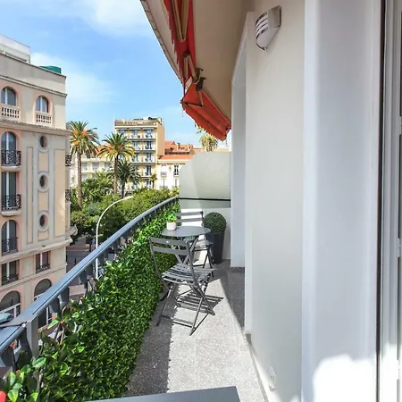 Next To Croisette And Beach Cannes